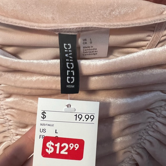 H&M Top - NEW WITH TAGS NEVER BEEN WORN - Picture 2 of 2